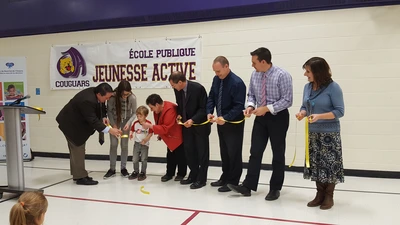 Coupure du ruban inaugural à Jeunesse Active le 28 novembre 2016